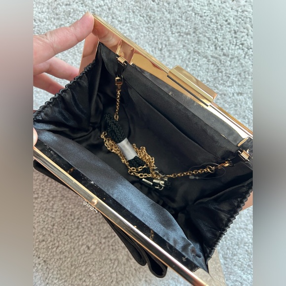 Versona - Black Elegant Purse with Straps - Picture 5 of 7